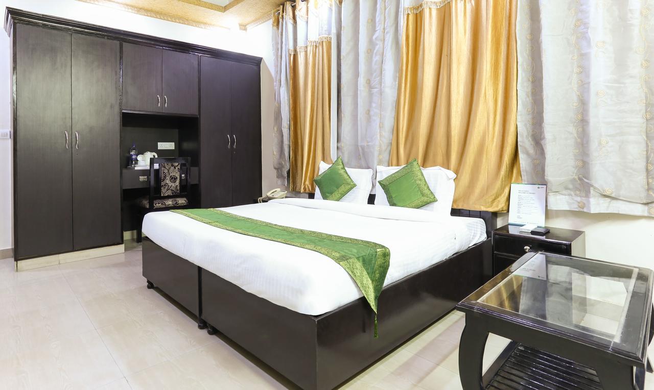 Hotel Treebo Trip Sswag 18 Expressway à Noida Extérieur photo