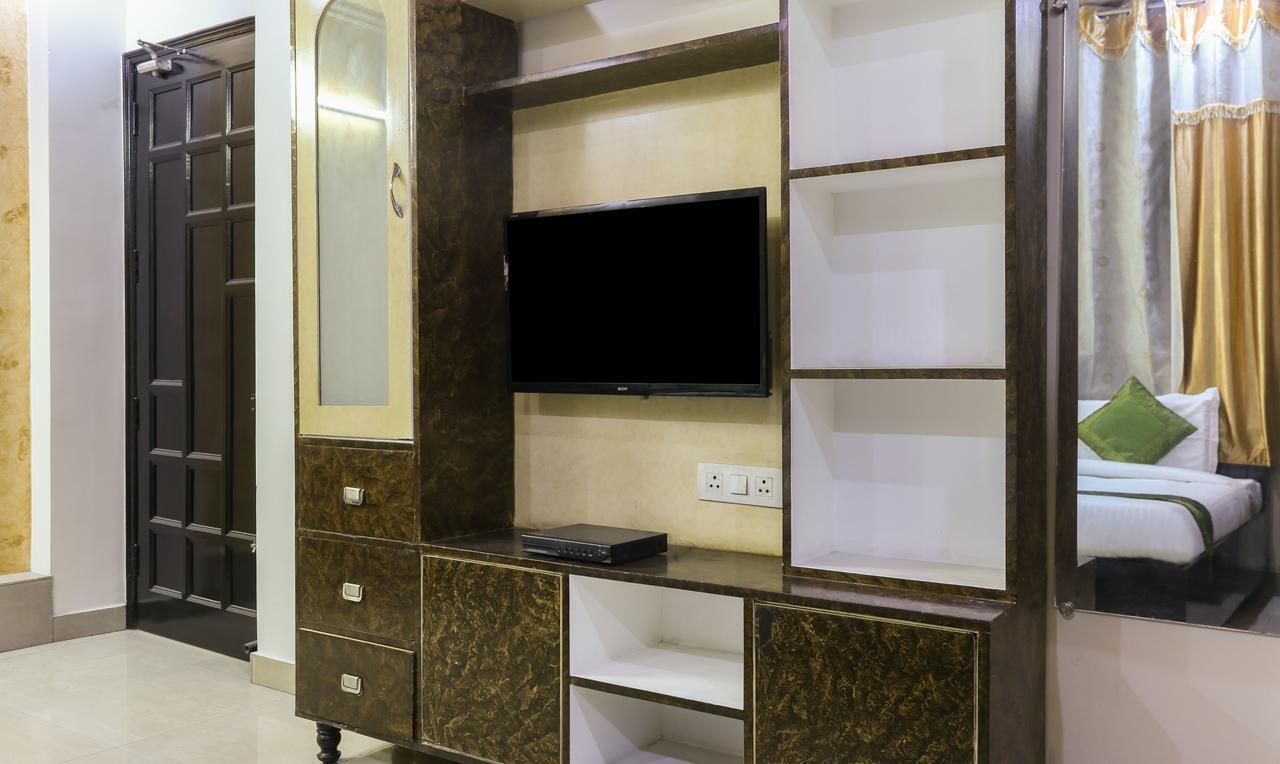 Hotel Treebo Trip Sswag 18 Expressway à Noida Extérieur photo